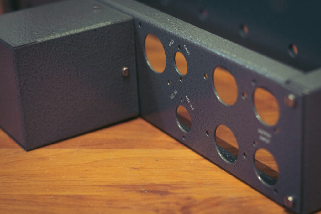 pultec-meq5-tube-midrange-equalizer-diy-by-analogvibes-close