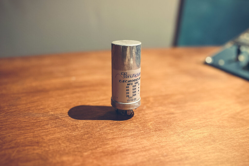 teletronix-la2a-tube-opto-compressor-diy-analogvibes-can_cap