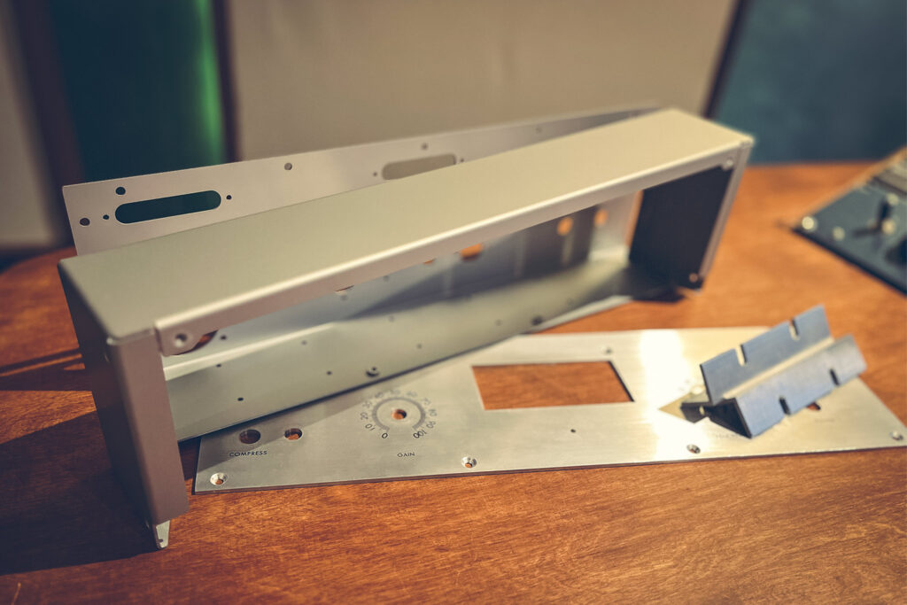 teletronix-la2a-tube-opto-compressor-diy-analogvibes-chassis